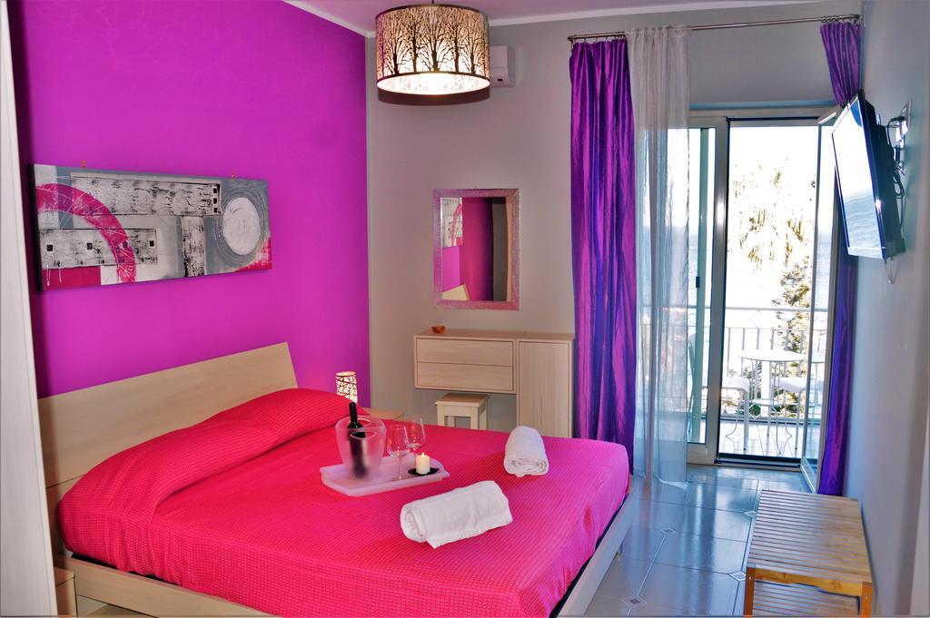 B&B A Due Passi Dal Mare Taormina Exterior foto